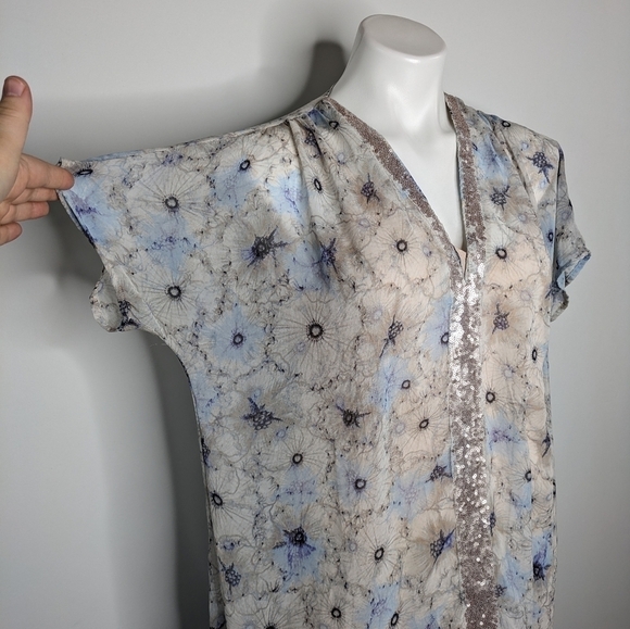 ✨3/$15 Anthro One September blue cream floral sequin accented blouse XS - Picture 2 of 10